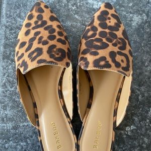 Size 8 leopard mules